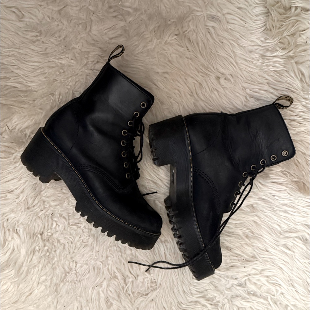 Dr. Martens Shriver boot